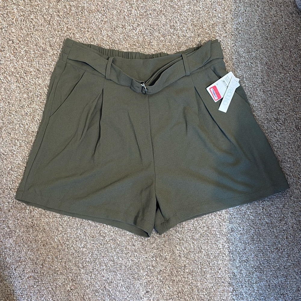 Green Lichen ABOUND Shorts - NWT
